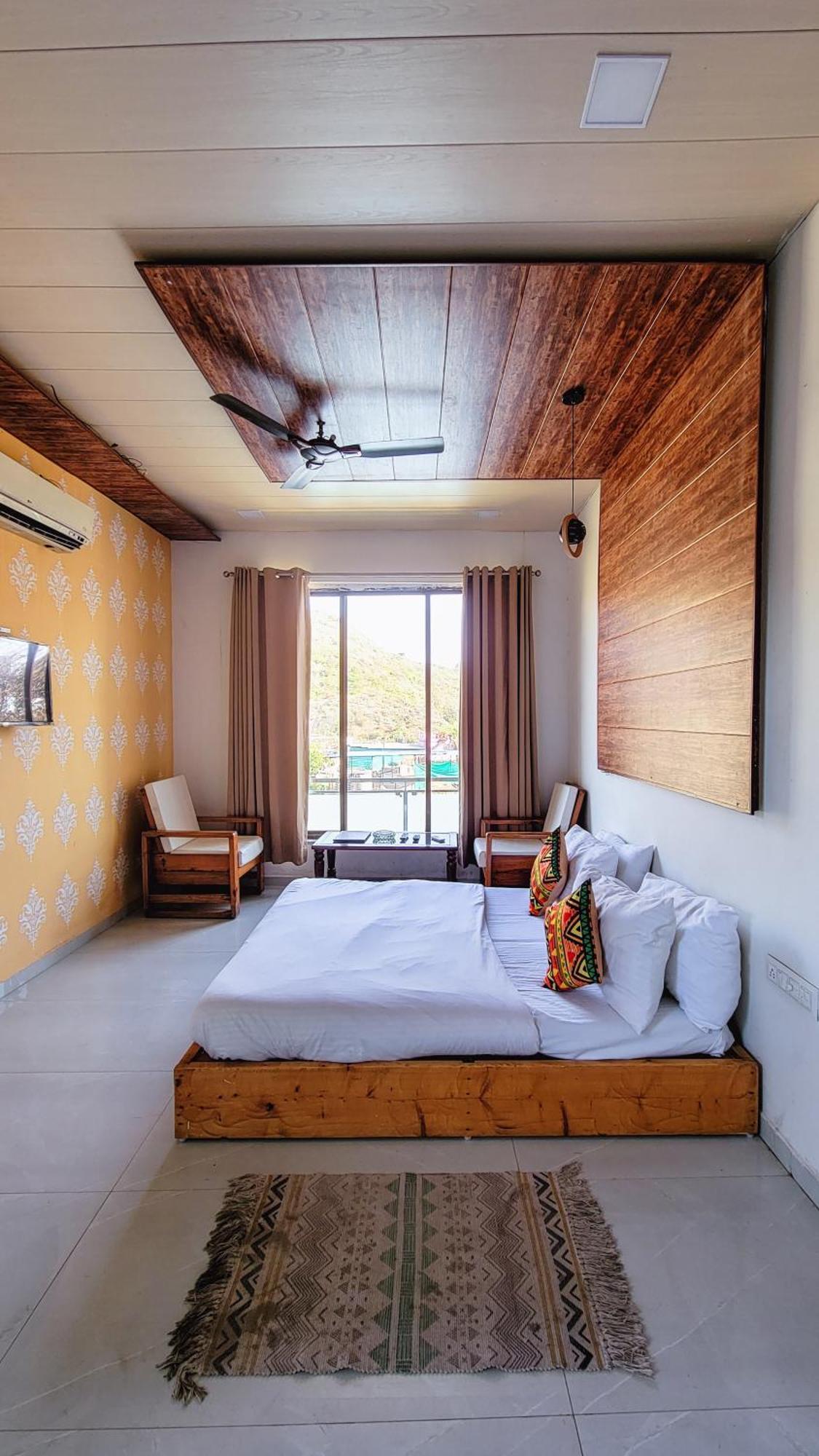 Rudraksha Inn Mount Abu Ngoại thất bức ảnh